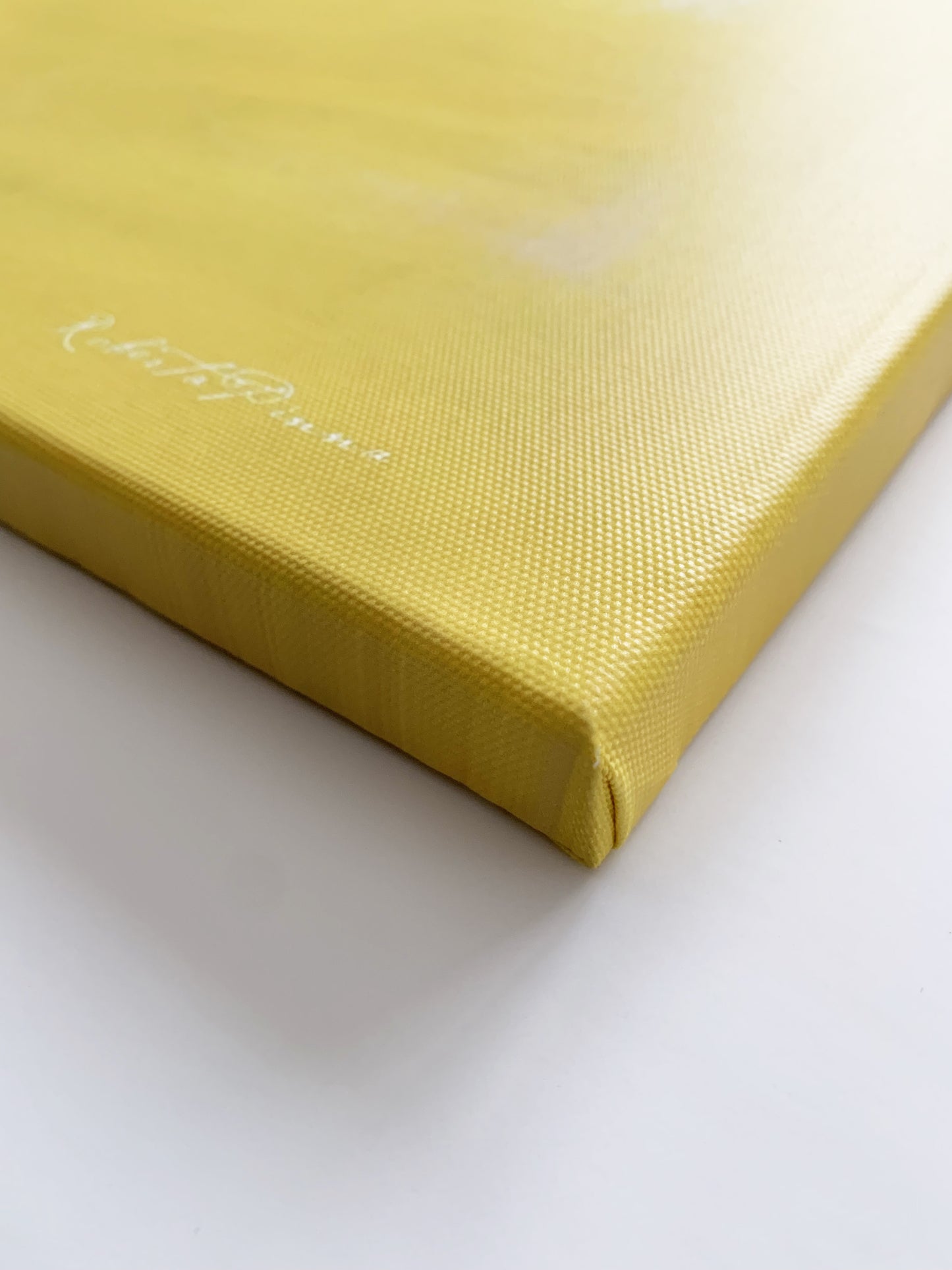 Queen Bee – Limited Golden Edition - RP Contemporary Art